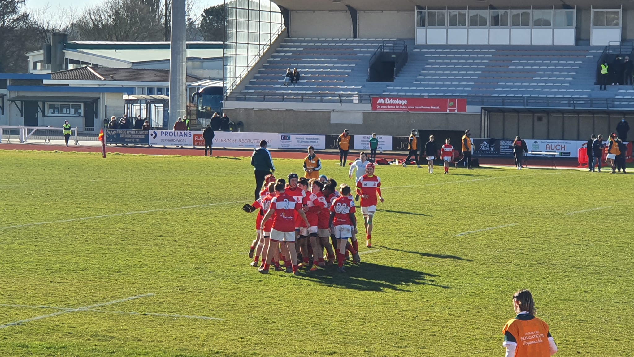 Carcassonne : la passion ovale pour 600 enfants des écoles de rugby  audoises 